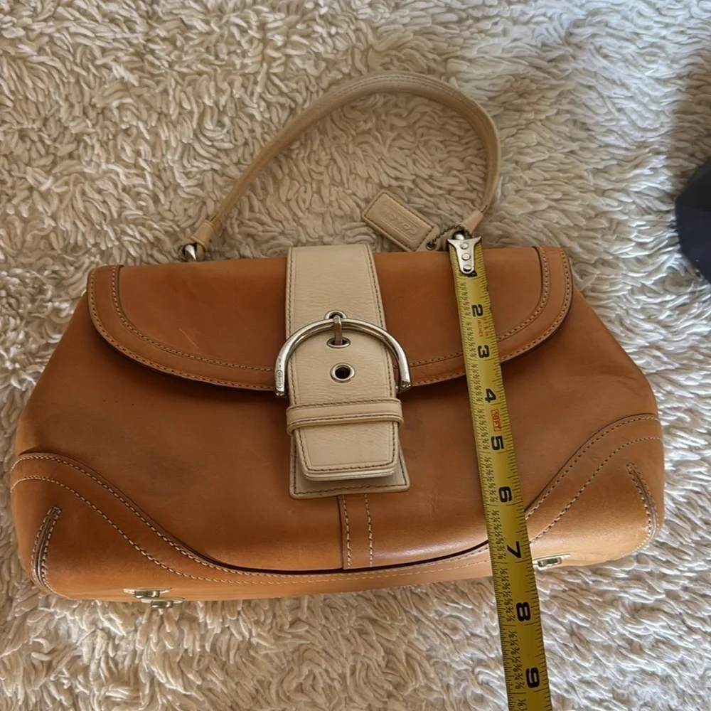 👜 Vintage Coach Soho Vachetta leather top handle suede lining Sufflette bag